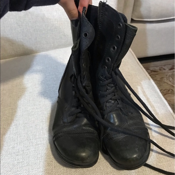 Steve Madden combat boots - Picture 1 of 4